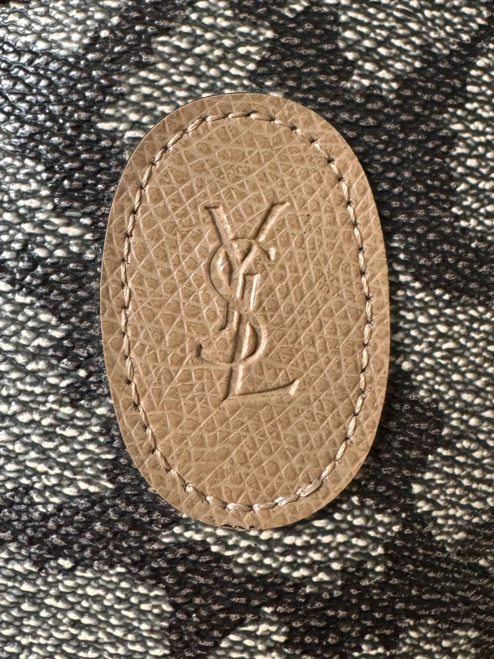 Yves Saint Laurent Leather  Cosmetics  Pouch
